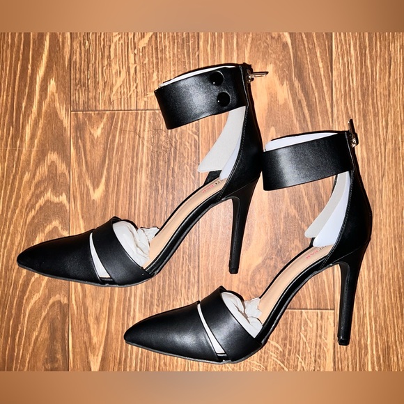 NWT Just Fab Black, Ankle Strap, Pointy Toe Heels. Size 8.5. - Picture 9 of 14